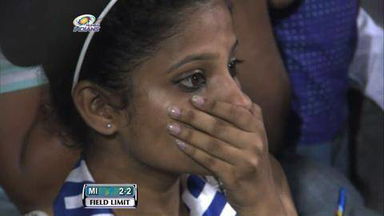 Match 54 MI vs RCB – Sharma's Wicket