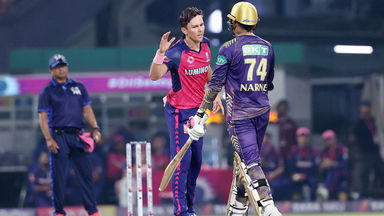 Castled! Excellent delivery to end brilliant innings ft. Boult & Narine