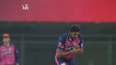 M34: DC vs RR – Fall of Wickets