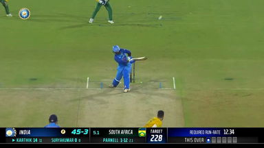 IND vs SA 2022, 3RD T20I: Dinesh Karthik  Six