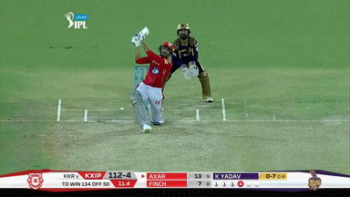 M44: KXIP vs KKR – Axar Patel Six