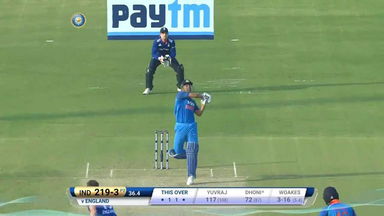 IND vs ENG 2017, 2nd ODI : MS Dhoni Six