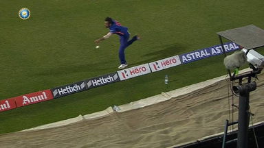 Yuzvendra Chahal's fine fielding effort near the ropes
