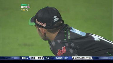 M8: DOL vs CSK –  Brendon McCullum Six