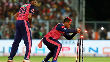 Mix up between Wade & Gill: Gill is run-out