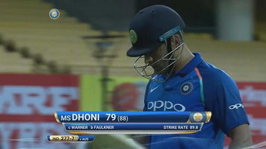 IND vs AUS 2017, 1st ODI: MS Dhoni Wicket