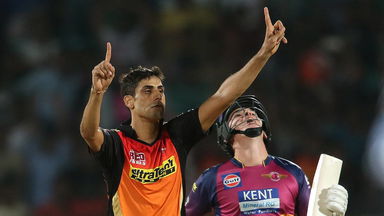 M40: RPS vs SRH – Ashish Nehra 3 Wickets