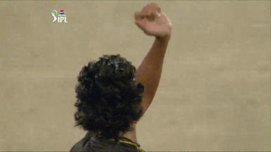 M7: SRH vs RCB – Moises Henriques Wicket
