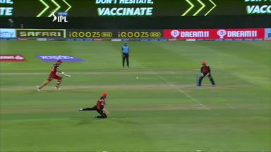 Kane’s fielding masterclass pegs back Maxwell