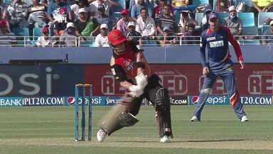 M12: SRH vs DD –  Aaron Finch Six