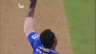 M33: MI vs CSK –  Dwayne Smith Six
