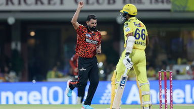 Beauty! Mohd. Shami says hello with a perfect delivery