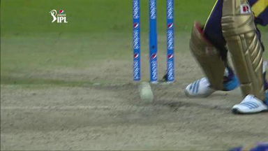 M19: KKR vs RR –  Vinay Kumar Wicket