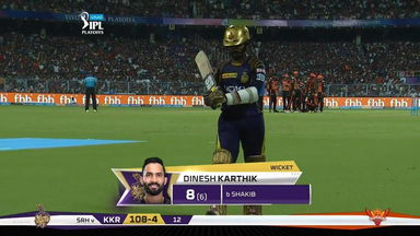 Q2: SRH vs KKR – Dinesh Karthik Wicket