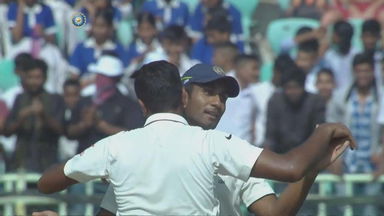 IND vs ENG 2016 - 2nd Test, day 3 : James Anderson  Wicket