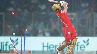 TIMBER: Livingstone swings, misses, Ishant hits