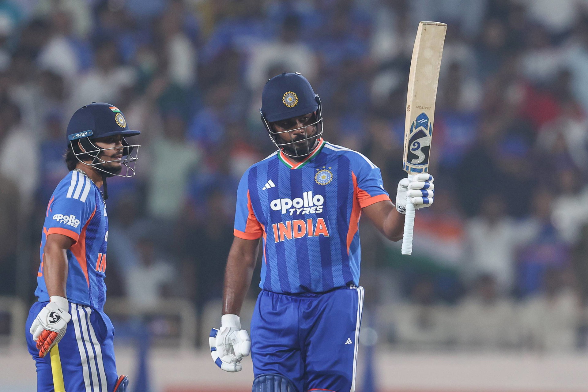 50 up in style: Samson in full flow