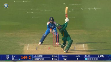 IND vs SA 2025, 3rd ODI: Matthew Breetzke Six