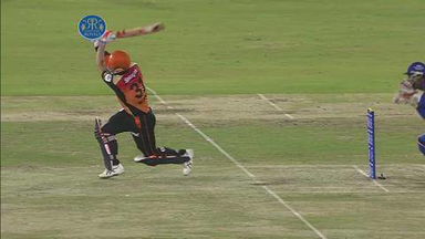 M30: RR vs SRH –  David Warner Wicket