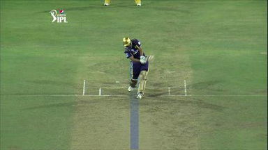 M21: CSK vs KKR –  Yusuf Pathan Wicket
