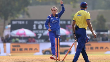 Triple-wicket over: Amelia Kerr clinches back the Purple Cap