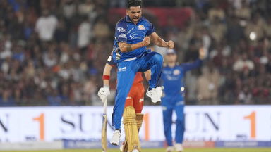 Chahar rocks back RCB with early wickets