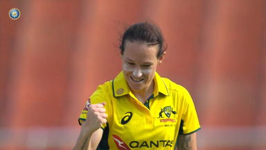 IND-W vs AUS-W 2025, 1st ODI: Fall of Wickets