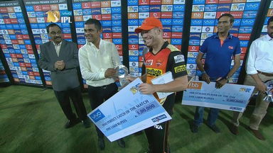 M48: SRH vs MI – VIVO perfect catch of the match – David Warner
