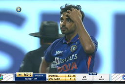 4 runs & a wicket: Bhuvi delivers a superb penultimate over