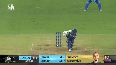 M35: GT vs MI – Rahul Tewatia Six