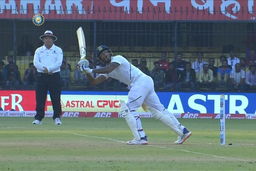 Umesh Yadav's quickfire 25 off 10