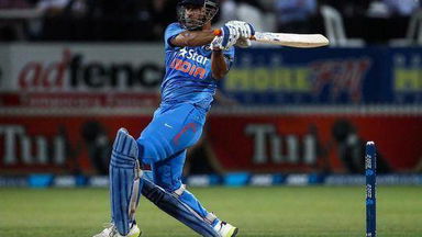 MS Dhoni sizzles the evening with an unbeaten 40-ball 68