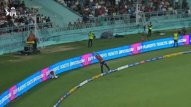 Oh No, Arshdeep! Takes the catch but steps on the cushion