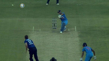 IND vs ENG 2017, 2nd ODI : MS Dhoni Six