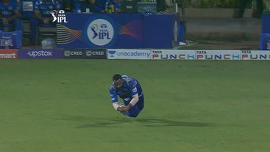 Kieron Pollard's crucial catch to get Rayudu OUT