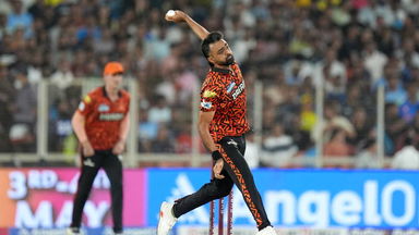 Jaydev Unadkat provides late fight with 3/35