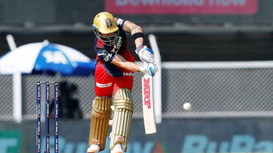 Virat Kohli's beautiful boundaries in the first over
