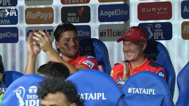 Ricky's applause: Ball Boy's excellent catch gets Ricky Ponting's appreciation