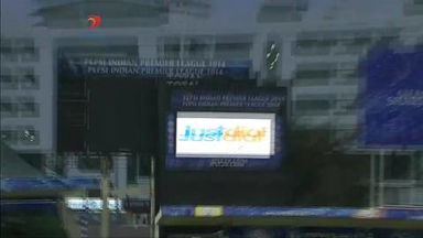 M2: DD vs RCB – Mayank Agarwal Wicket