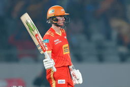 Brilliant Beth Mooney's vital knock of 62*(51) propels Gujarat Giants to 168