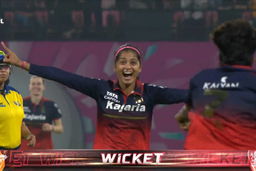 Wicket: Match 9, Royal Challengers Bengaluru vs Gujarat Giants, WPL 2026: Renuka Singh Wicket