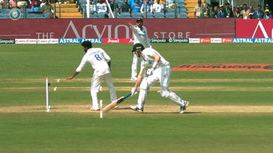 Terrific presence of mind & nonchalantly flicked run-out ft. Ravindra Jadeja