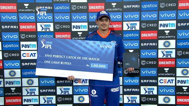 M05: KKR vs MI – Vivo perfect catch of the match – Quinton de Kock
