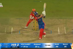 Six: Eliminator, Gujarat Giants vs Delhi Capitals, WPL 2026: Laura Wolvaardt Six
