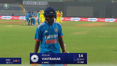 IND-W vs AUS-W 2023-24, 3rd ODI: Pooja Vastrakar Wicket