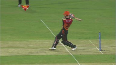 M43: SRH vs KKR – David Warner Wicket