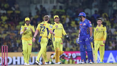 DRS done right: Ellis manages to convince Dhoni, Ruturaj