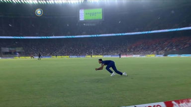 Bhuvi's brilliant leaping catch