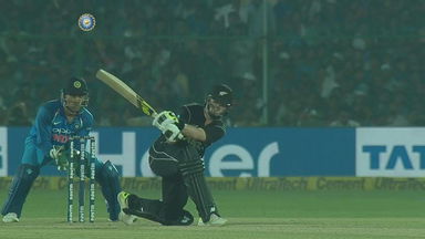 IND vs NZ 2017, 3rd ODI: Colin Munro Six