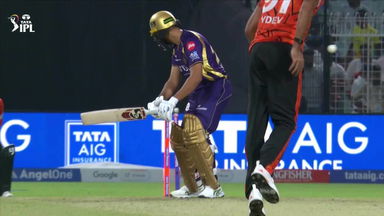 IPL 2026 M06: KKR vs SRH - Varun Chakaravarthy Wicket